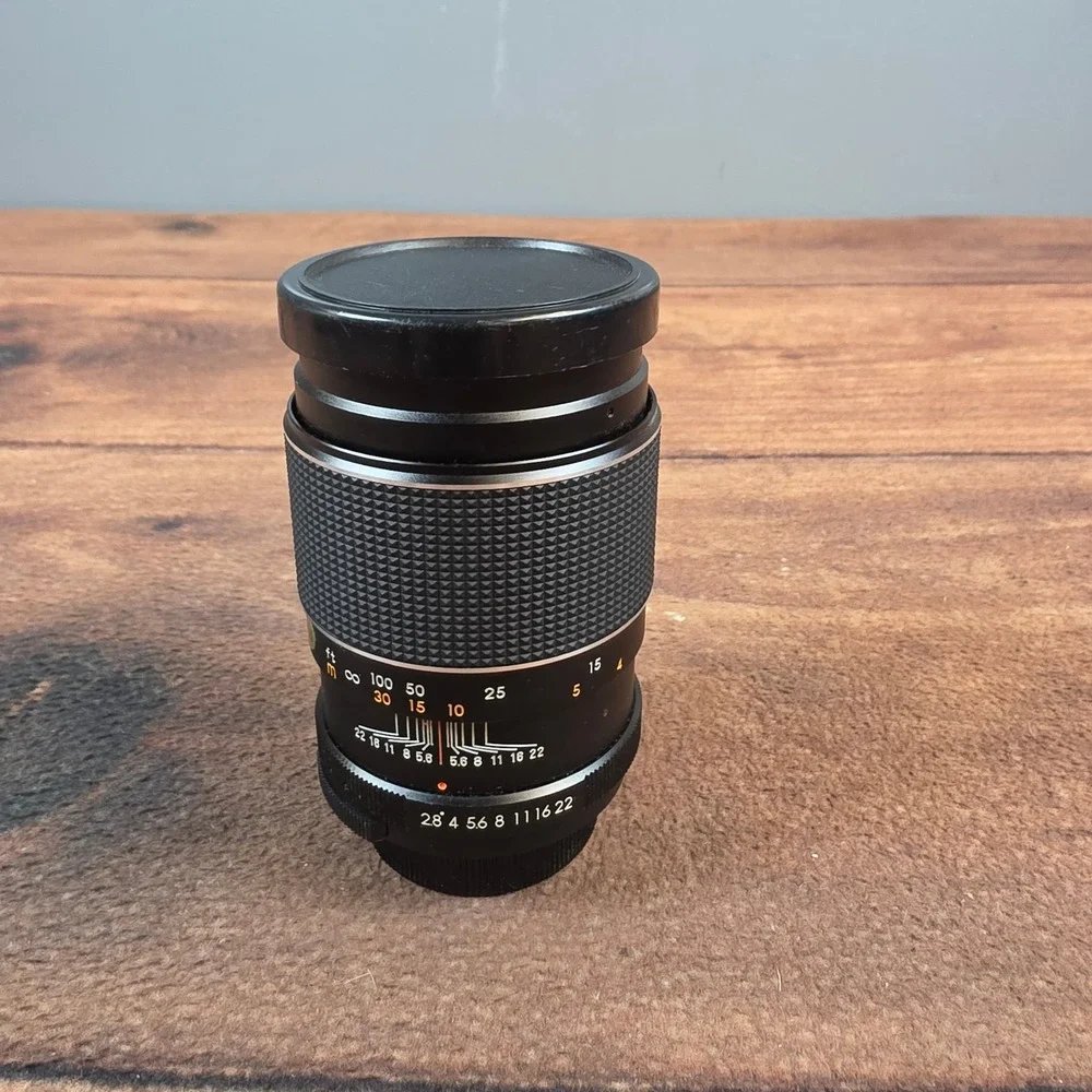 Cavalier 135mm f2.8 Lens Minolta MD Mount Black Excellent Vintage Telephoto